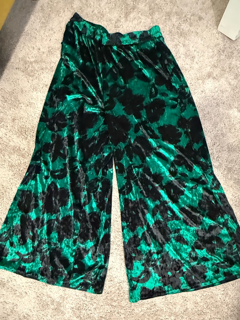 Emerald Green Velvet Wide-Leg Pants
